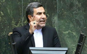 لاریجانی-در-موضوع-بنزین-شان-مجلس-را-پایین-آورد