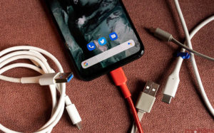 گوگل-پیکسل-4-با-برخی-کابل‌های-USB-شارژ-نمی‌شود