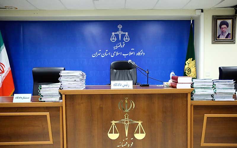 اولین-جلسه-دادگاه-رسیدگی-به-پرونده-۱۲-متهم-فساد-اقتصادی-آغاز-شد