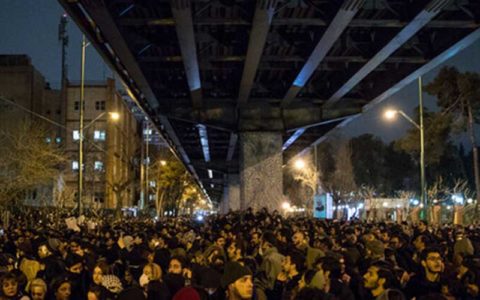 بازداشت ۳۰ نفر در تجمعات چند روز اخیر 1 بازداشت ۳۰ نفر در تجمعات چند روز اخیر