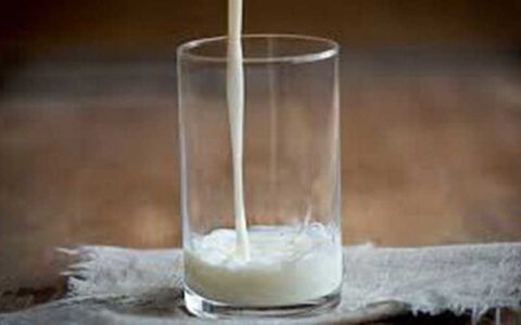 برای مقابله با پیری، شیر کم چرب بخورید 1 برای مقابله با پیری، شیر کم چرب بخورید