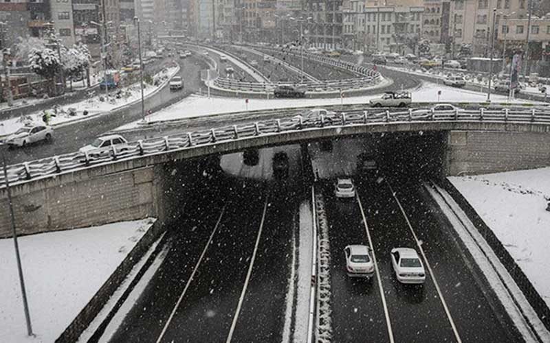 ترافیک-نیمه-سنگین-به-علت-بارش-برف-و-کولاک-در-محورهای-شمالی-تهران-بزرگ