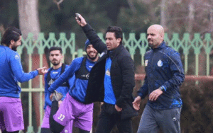 فرهاد-مجیدی-در-تمرین-استقلال-حاضر-شد