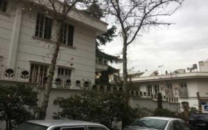 پشت-پرده-عمارت-خیابان-گلستان