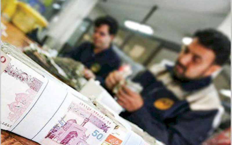 کارگران-ساعتی-و-پاره-وقت-چقدر-عیدی-می‌گیرند؟