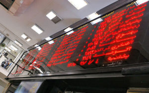 شاخص-بورس-از-مرز-۴۷۰-هزار-واحد-عبور-کرد