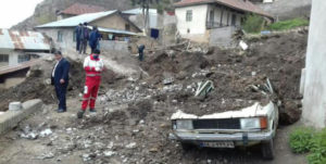 سقوط سنگ 30 مترمکعبی در روستای پیت‌سرای سوادکوه