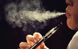سیگار-الکتریکی-موجب-تغییر-باکتری-های-دهان-می-شود