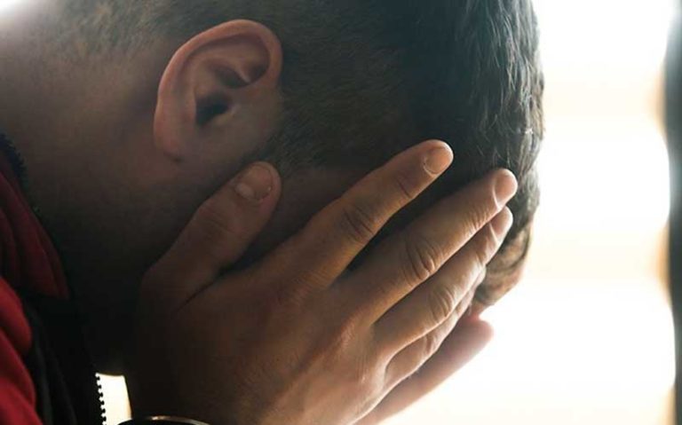شعله‌های-آتش-مرد-سارق-را-به-دام-انداخت