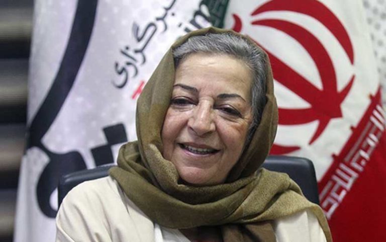 مرضیه-برومند-در-خانه-با-بچه‌ها-بازی-کنید-تا-کودکی‌شان-گم-نشود