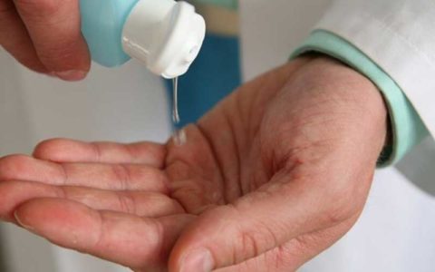 ورود ۹۰۰ تن محلول ضدعفونی به بازار 1 ورود ۹۰۰ تن محلول ضدعفونی به بازار
