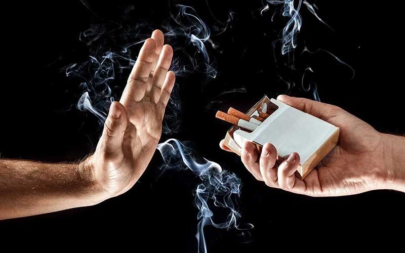 آیا-سیگاری‌ها-واقعاً-کرونا-نمی‌گیرند؟