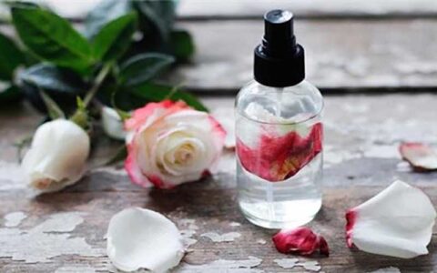 رفع تشنگی در ماه رمضان با اسپری گلاب!