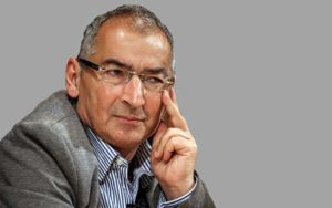 واکنش-کنایه‌ای-صادق-زیباکلام-به-مواضع-اخیر-اردشیر-زاهدی-شاید-اموال-و-املاکی-در-ایران-دارد-که-می-خواهد-پس-بگیرد