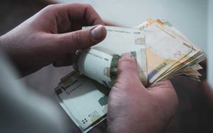 پرداخت-حقوق-کارمندان-از-خرداد-مشروط-می‌شود