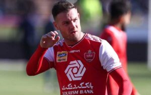 استوکس-دقیقه‌ای-۳۸-میلیون-برای-پرسپولیس-آب-خورد!