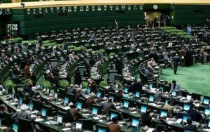 حمله-کیهان-به-نمایندگان-مجلس–اخراجی‌های-مجلس-با-مصوبه‌های-بی‌خاصیت-انتقام-گرفتند