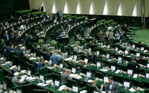 دریافتی هر نماینده مجلس دهم ماهیانه ۳۱ تا ۳۴ میلیون 1 دریافتی هر نماینده مجلس دهم ماهیانه ۳۱ تا ۳۴ میلیون