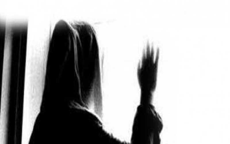 زن-جوان-شوهرم-را-در-پارتی-شبانه-کنار-زنی-با-وضع-زننده-دیدم