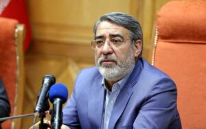 هنوز-برخی-افراد-باورهای-غلط-و-عصبیت‌های-جاهلانه-دارند