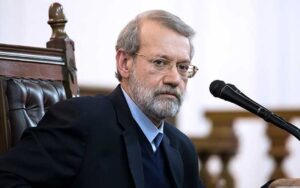 واکنش-جمعی-از-اساتید-حوزه-علمیه-قم-به-برخی-تمجیدها-از-علی-لاریجانی