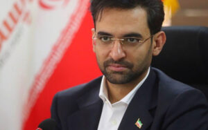 آذری‌جهرمی-ا-پایان-سال-۱۸-ماهواره-خواهیم-داشت