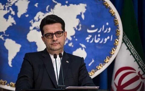 آمریکا به زودی جلوی ملت ایران زانو خواهد زد آمریکا به زودی جلوی ملت ایران زانو خواهد زد