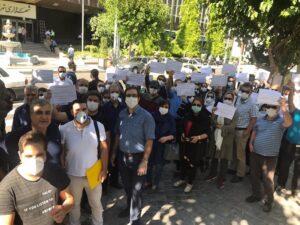 تجمع اعتراضی مقابل شهرداری تهران