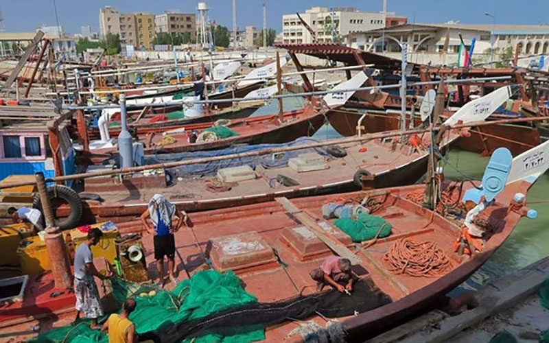 توقیف-یک-فروند-کشتی-صیادی-«ترال»-با-۳۲-تن-انواع-ماهی-در-«جاسک»