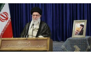 رهبر-معظم-انقلاب-بزک‌کنندگان-آمریکا-امروز-نمی-توانند-سر-خود-را-بلند-کنند