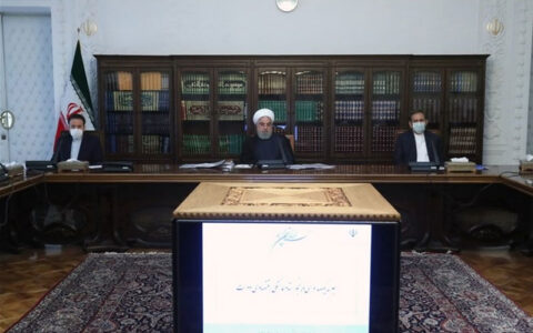 روحانی: بانک مرکزی متخلفان ارزی را به مردم معرفی کند روحانی: بانک مرکزی متخلفان ارزی را به مردم معرفی کند
