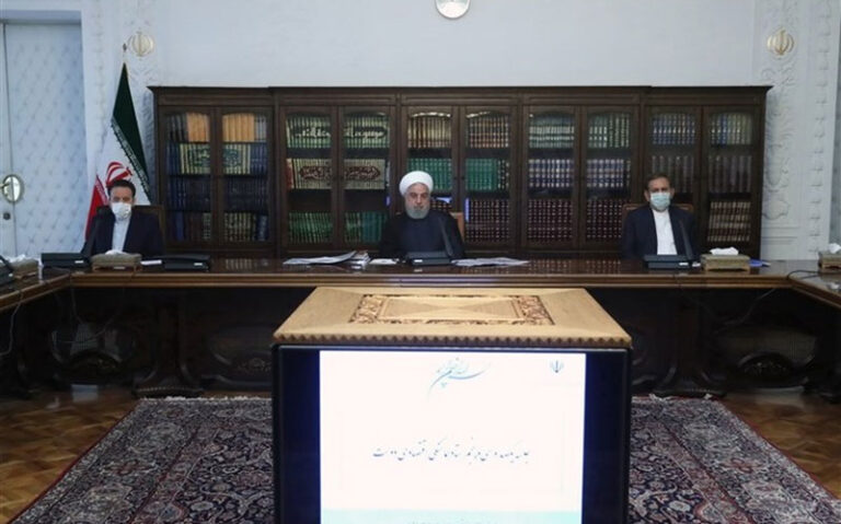 روحانی-بانک-مرکزی-متخلفان-ارزی-را-به-مردم-معرفی-کند