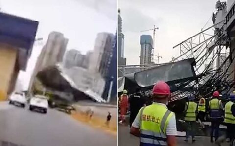 لحظه هولناک سقوط جرثقیل غول پیکر در اتوبان