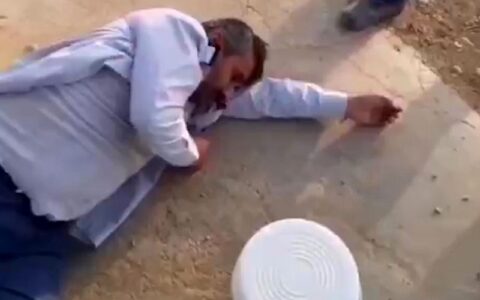 کارگر میدان نفتی یادآوران خوزستان بخاطر ۵۰۰ هزار تومان به زندگی خود پایان داد/ فیلم کارگر میدان نفتی یادآوران خوزستان بخاطر ۵۰۰ هزار تومان به زندگی خود پایان داد/ فیلم