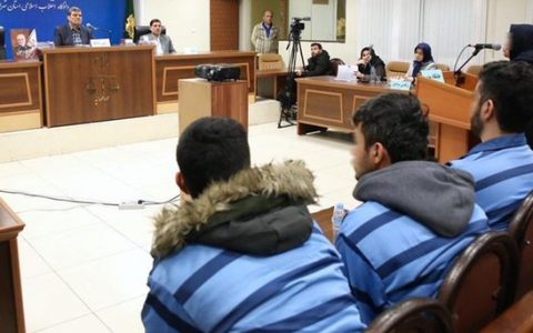 اخبار ضد ونقیض از توقف حکم سه مجرم حوادث آبان ماه به دستور رئیسی اخبار ضد ونقیض از توقف حکم سه مجرم حوادث آبان ماه به دستور رئیسی