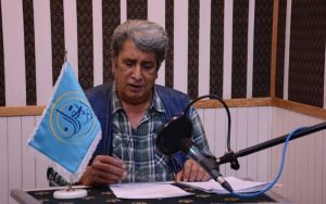 بهروز-رضوی-۴۴-داستانک-را-در-کتاب-شب-رادیو-بازخوانی-می‌کند