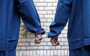 عاقبت-سارقانی-که-در-لباس-ماموران-پلیس-به-صرافی-زدند