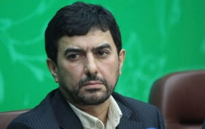 مدرس-خیابانی-گرانی-خودرو-به-خاطر-شکاف-بین-عرضه-و-تقاضا-بود