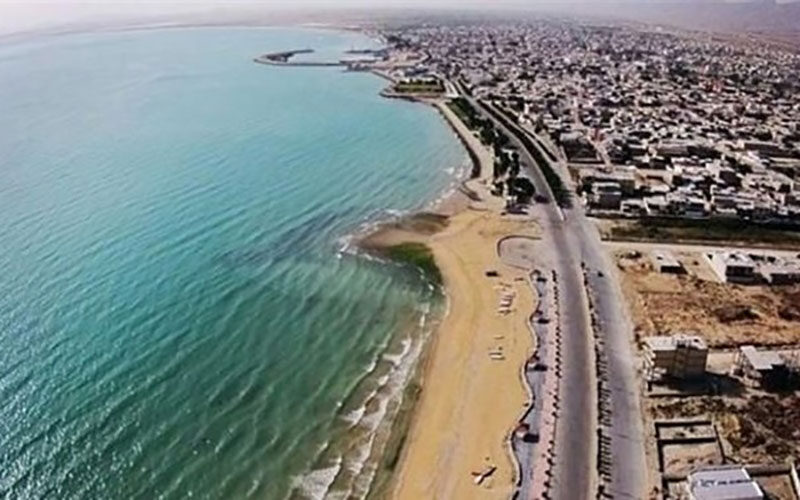 معاون-وزیر-کشور-دوران-تابلوی-ساحل-اختصاصی-است؛-ورود-ممنوع-به-سر-آمده
