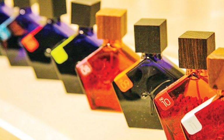 واردات-عطر-هم-ممنوع-شد۹۰-درصد-عطر-بازار-ایران-با-واردات-تأمین-می‌شد