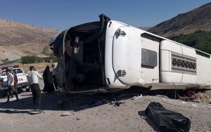 واژگونی-یک-دستگاه-اتوبوس-در-اتوبان-کرج