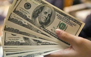 کاهش-۴۷۵۰-تومانی-قیمت-دلار-در-بازار-آزاد