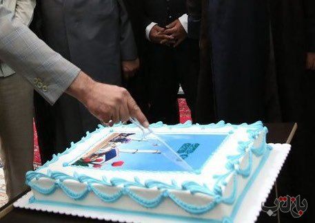 کیک خوری مدیران شهری بر سر مزار فوت شده های تهرانی؛ عزا و عروسی برای همه ممنوع است جز مدیران شهری تهران