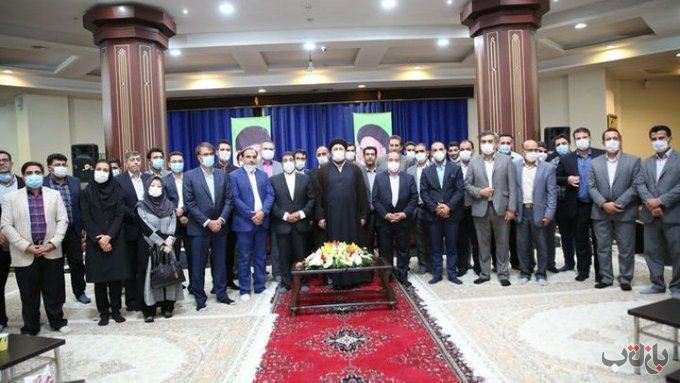 کیک خوری مدیران شهری بر سر مزار فوت شده های تهرانی؛ عزا و عروسی برای همه ممنوع است جز مدیران شهری تهران