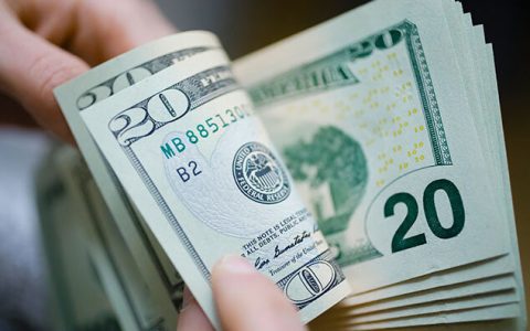 ریزش ۱۴۰۰ تومانی دلار 1 ریزش ۱۴۰۰ تومانی دلار 1125378 264 دلار, یورو, قیمت دلار