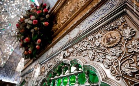 گل آرایی ضریح امام علی (ع)