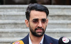 آذری-جهرمی-اپراتورها-گران‌فروشی-کرده-اند-و-باید-پول-مردم-را-بازگردانند