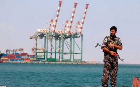 احتمال تکرار انفجار بیروت در بندر عدن وجود دارد 1 احتمال تکرار انفجار بیروت در بندر عدن وجود دارد احتمال تکرار انفجار بیروت در بندر عدن وجود دارد انفجار بندر بیروت, بندر عدن, نیترات آمونیوم