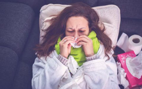 در پاییز چگونه کرونا و آنفولانزا را از یکدیگر تشخیص دهیم؟ 1 در پاییز چگونه کرونا و آنفولانزا را از یکدیگر تشخیص دهیم؟ در پاییز چگونه کرونا و آنفولانزا را از یکدیگر تشخیص دهیم؟ COVID-۱۹, بیماری های تنفسی, آنفولانزا