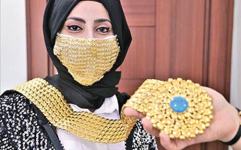 ماسک‌های ۳ میلیون تومانی با نخ طلا